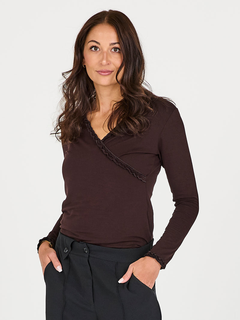 NÜ ADELE slå-om t-shirt Toppe og t-shirts 224 Dark Brown