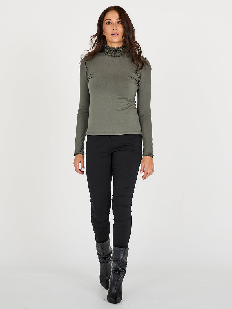 NÜ ADELE turtleneck t-shirt Toppe og t-shirts Army