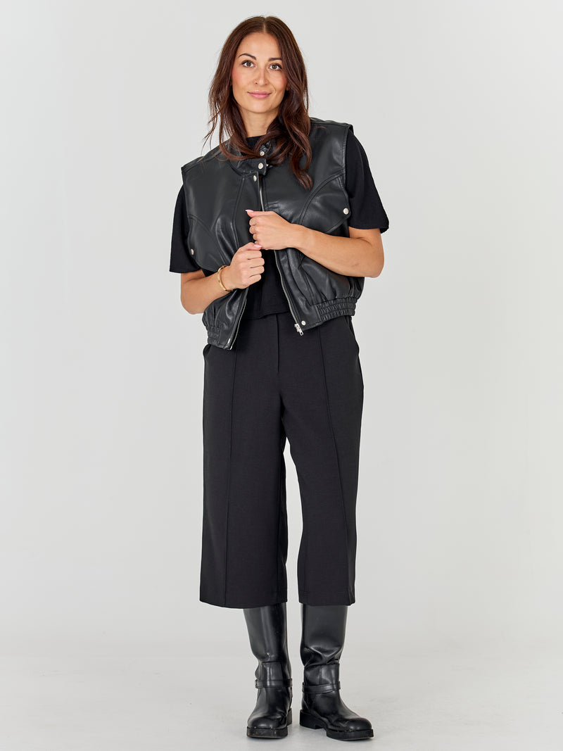 NÜ ALINA shorts Shorts Sort