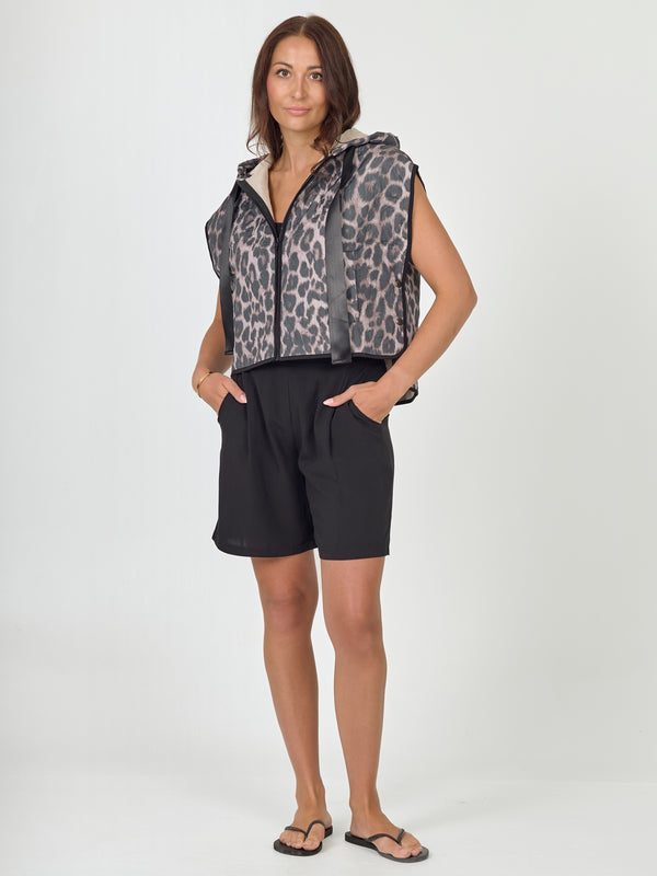 NÜ ANNE shorts Shorts Sort