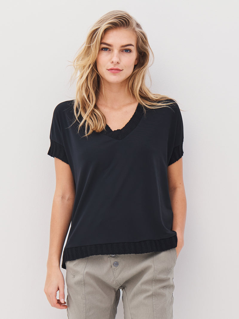 NÜ ANNIA top Toppe og t-shirts Sort