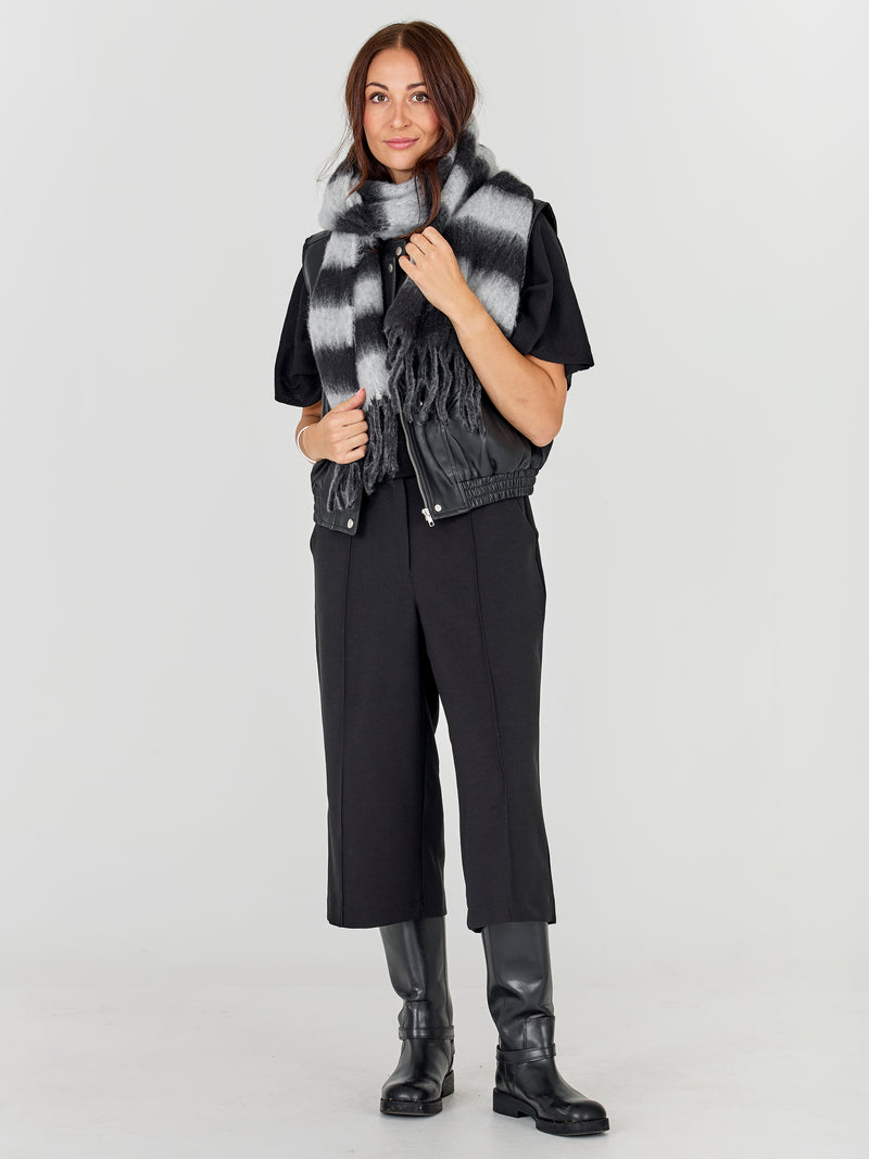NÜ Aya Tørklæde Stribe Accessories Sort mix