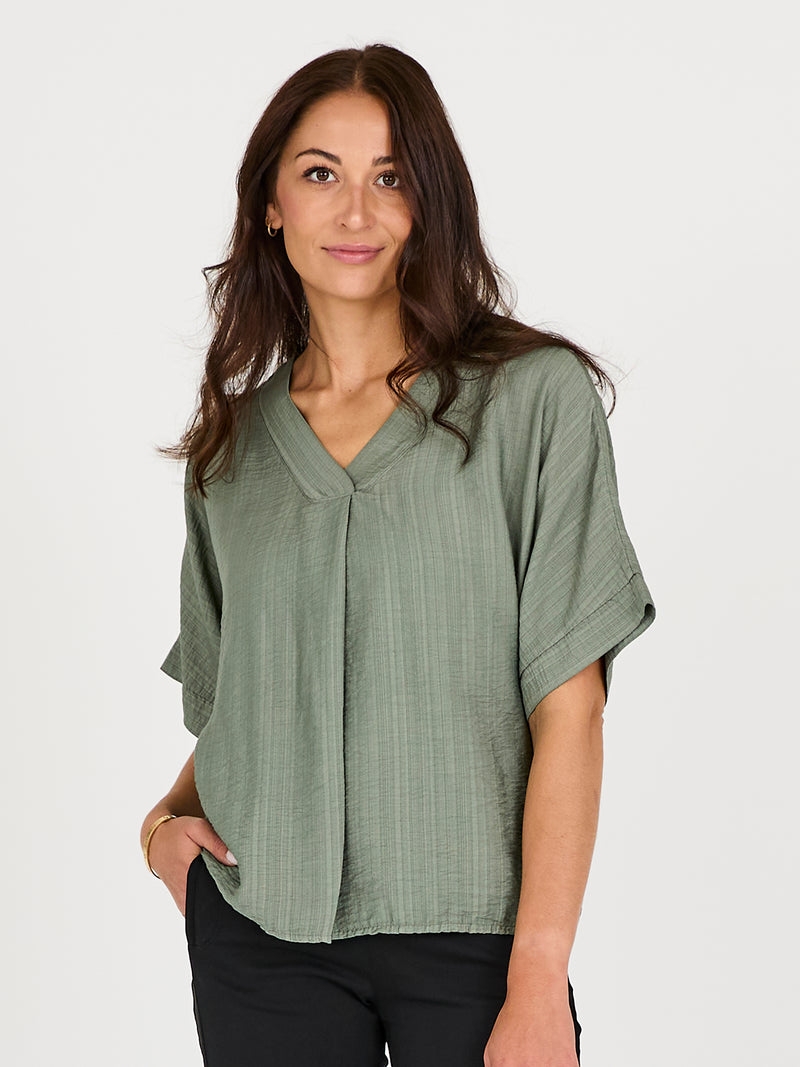 NÜ CINDA blouse Toppe og t-shirts Army