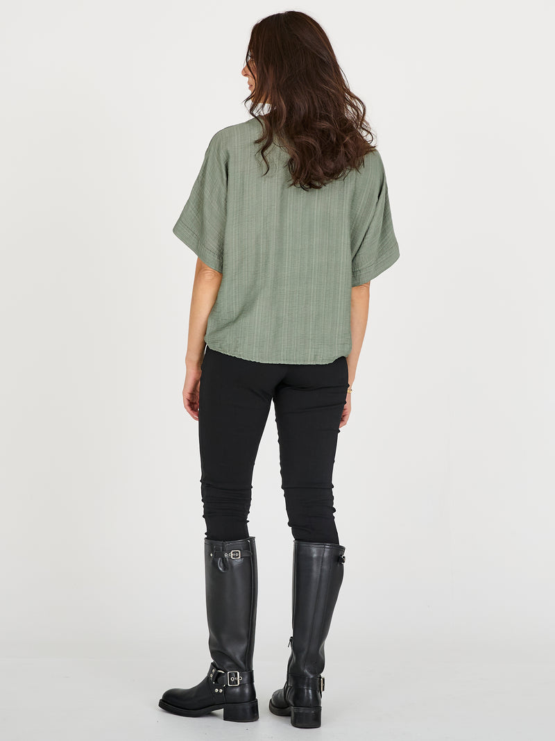 NÜ CINDA blouse Toppe og t-shirts Army