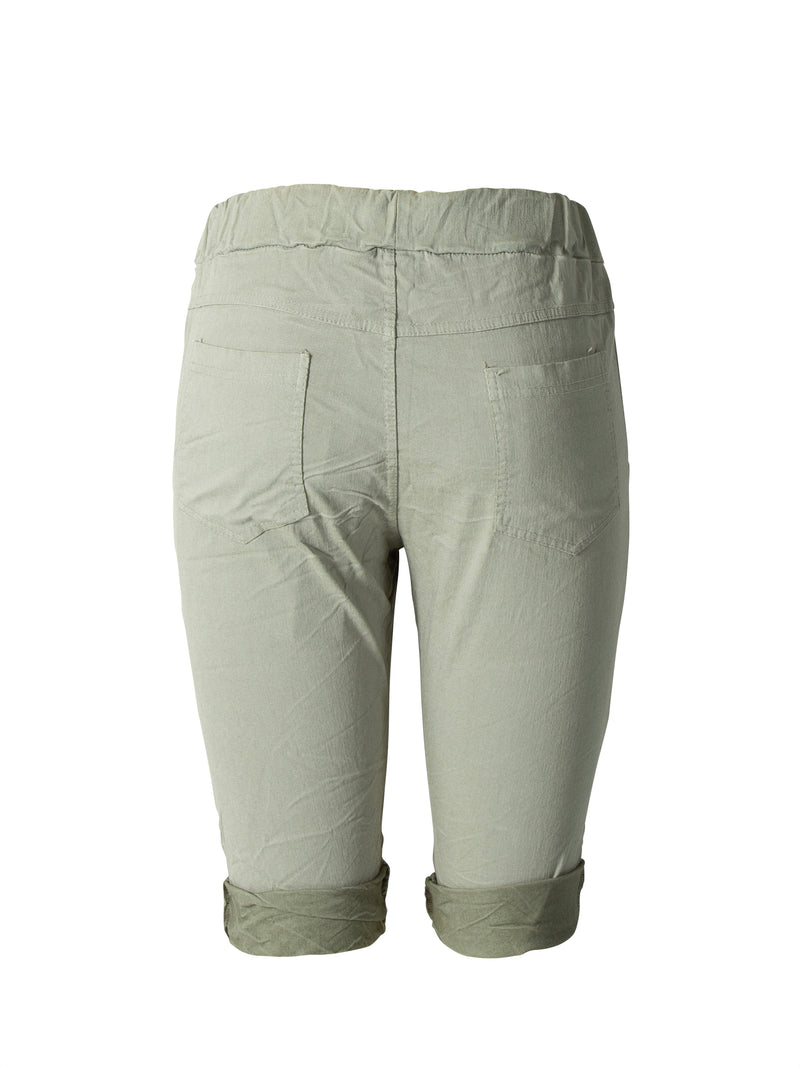 NÜ Uta Capri Shorts Shorts Army